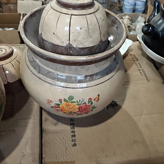 绿泥盘子碗茶壶啥都有
