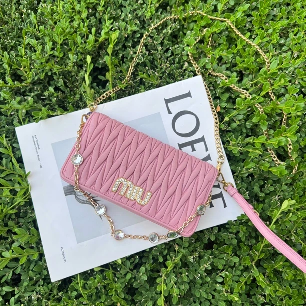 95新 MIU MIU/缪缪 樱花粉钻褶皱纹斜挎包