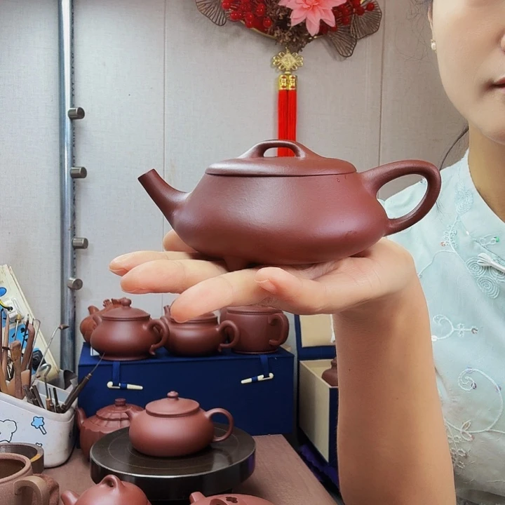 生***感紫砂茶壶宜瓢半手，微瑕处理，200毫升