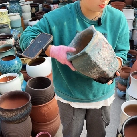 口18高24瑕疵一个。