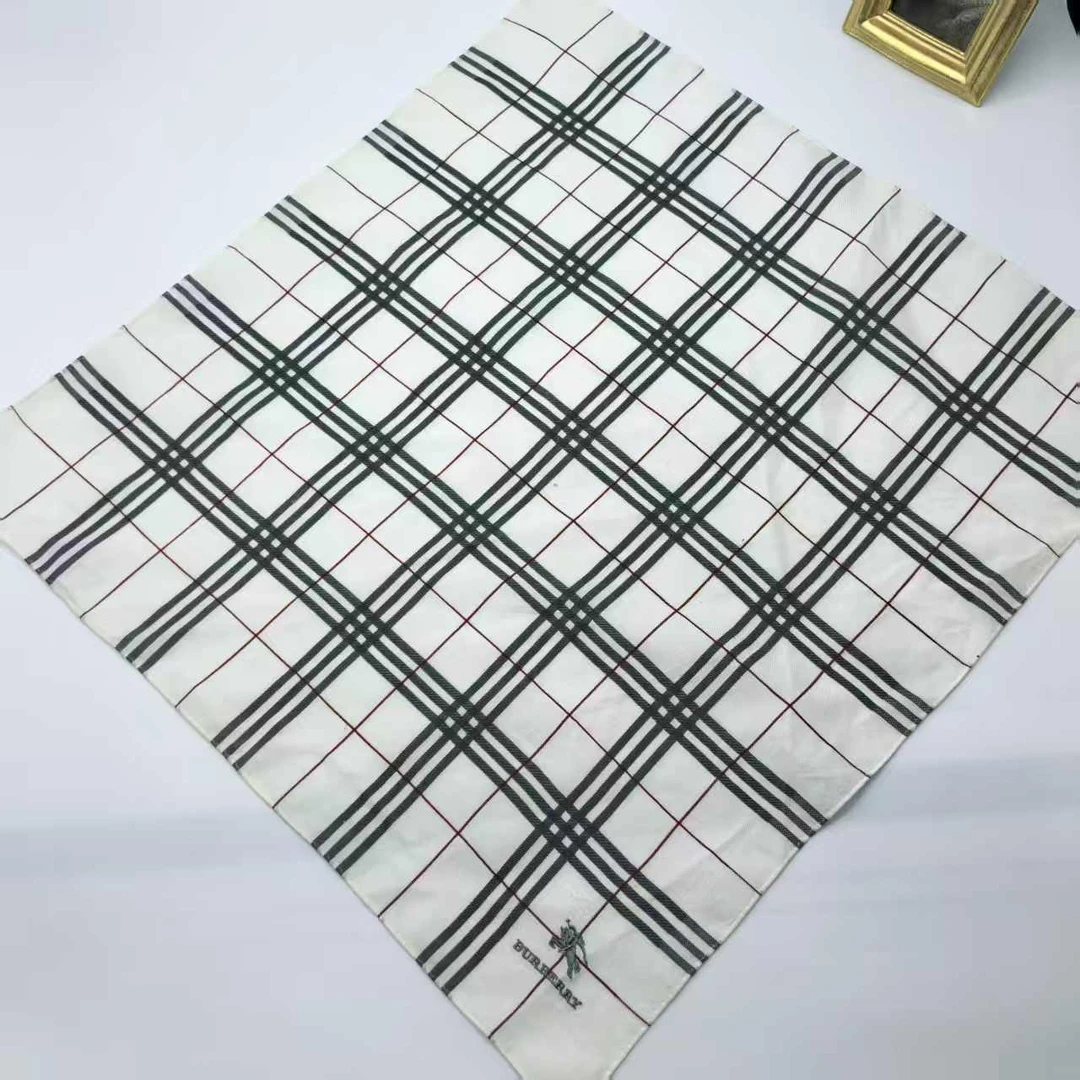 95新 BURBERRY/博柏利 海囤/巴宝莉/丝巾/yy10329