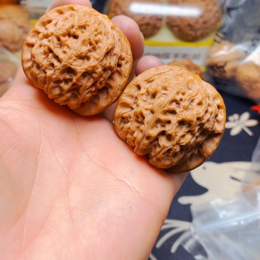 文玩核桃把件叮*猫血麒麟