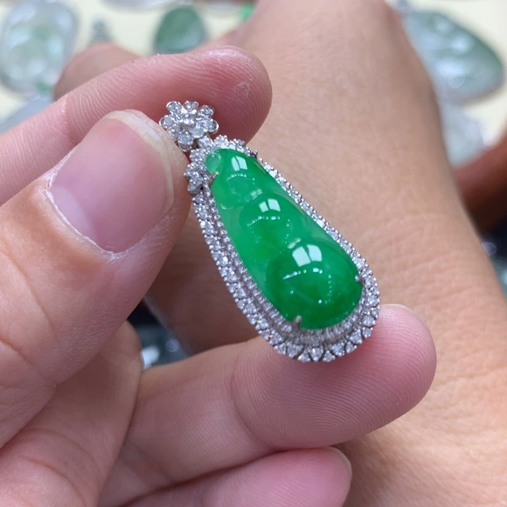 翡翠18K金镶嵌吊坠(不含链)