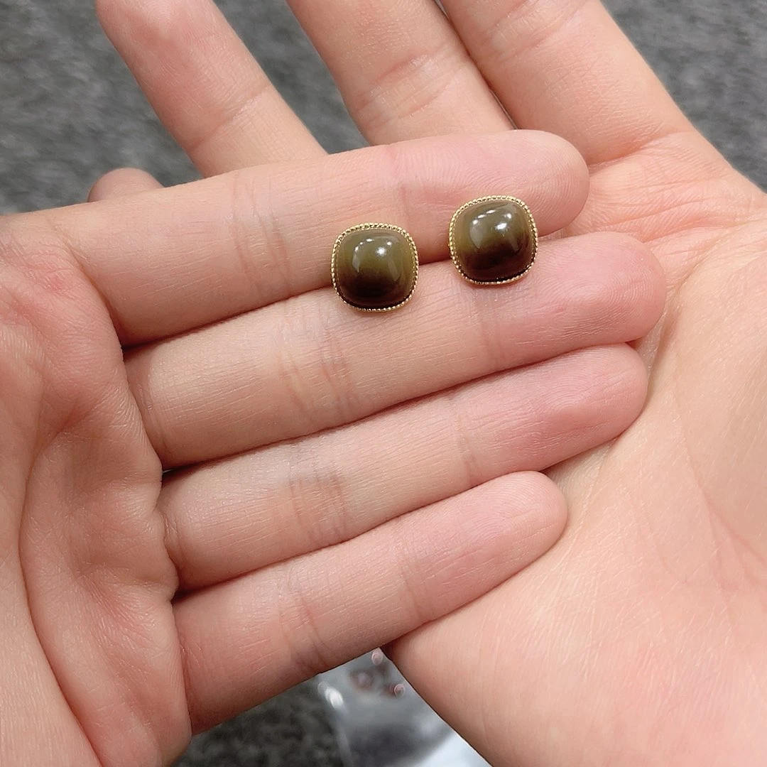 和田玉耳钉06银S925镶嵌咕****圆