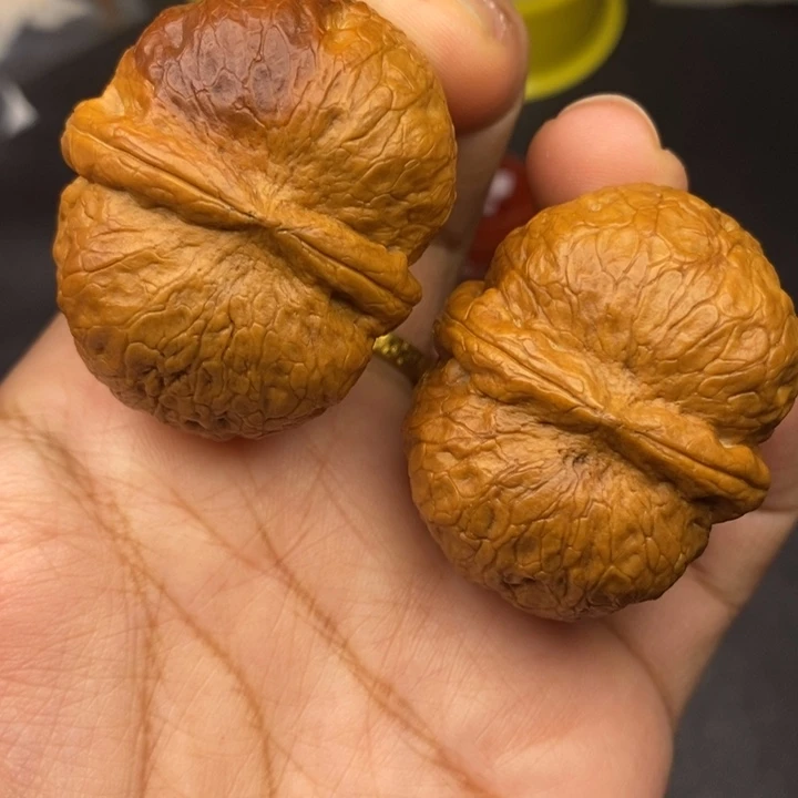 雄***鹰文玩核桃吊坠42尺元宝