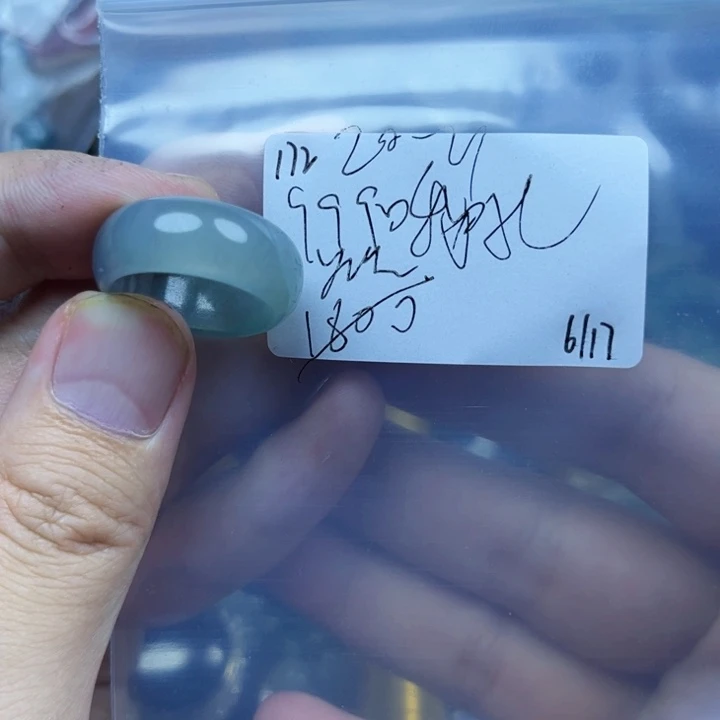 哦***^翡翠戒指未镶嵌翡翠