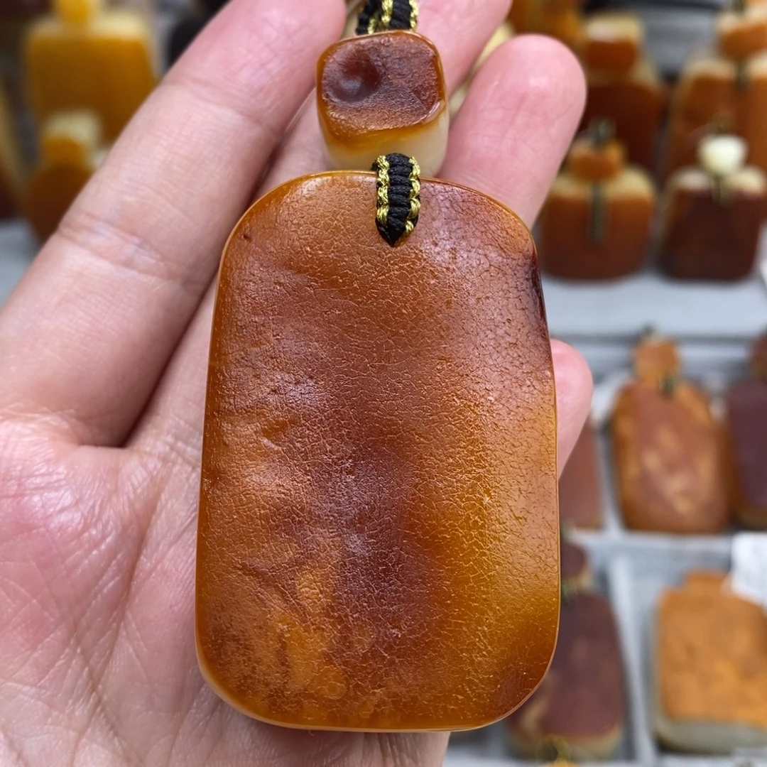 蜜蜡未镶嵌珠宝奇石