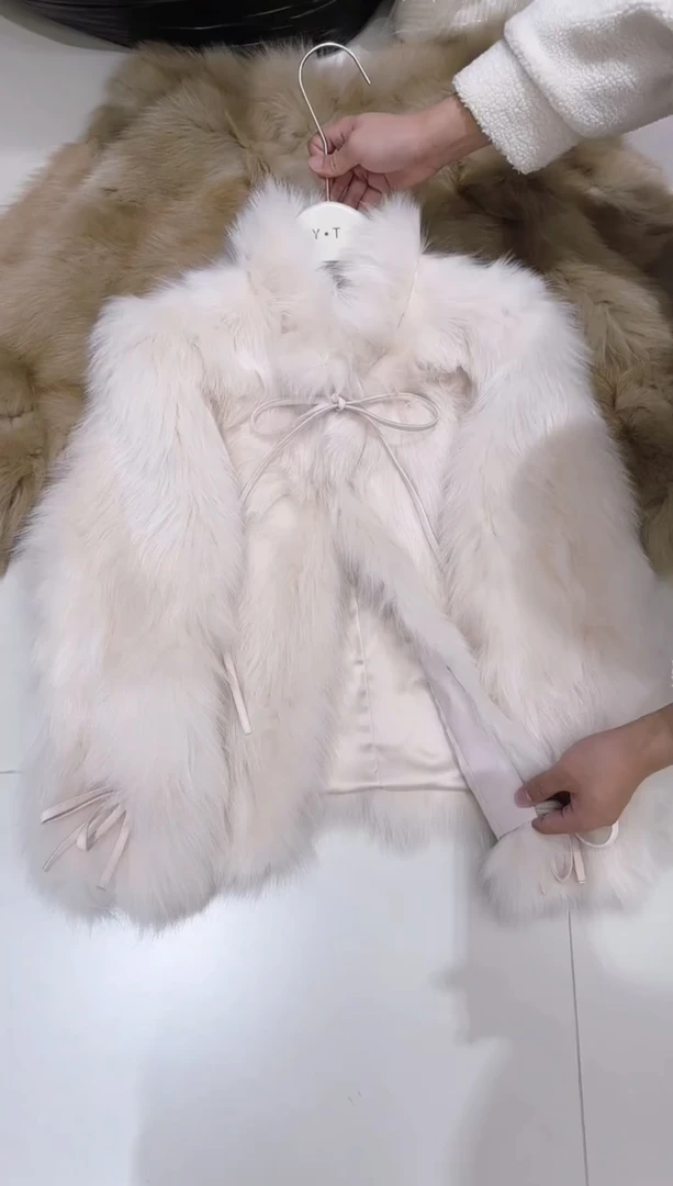 女装2025新款粉色短款立领蝴蝶结仿狐狸毛毛毛外套女冬季