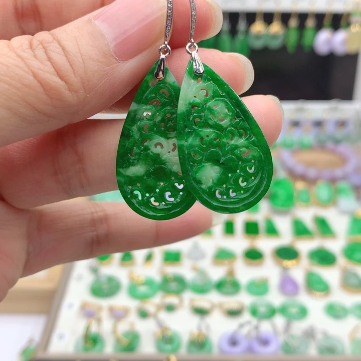 翡翠18K金镶嵌耳饰