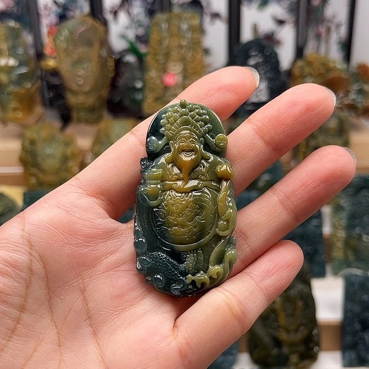 翡翠未镶嵌颈饰天然翡翠a货财神