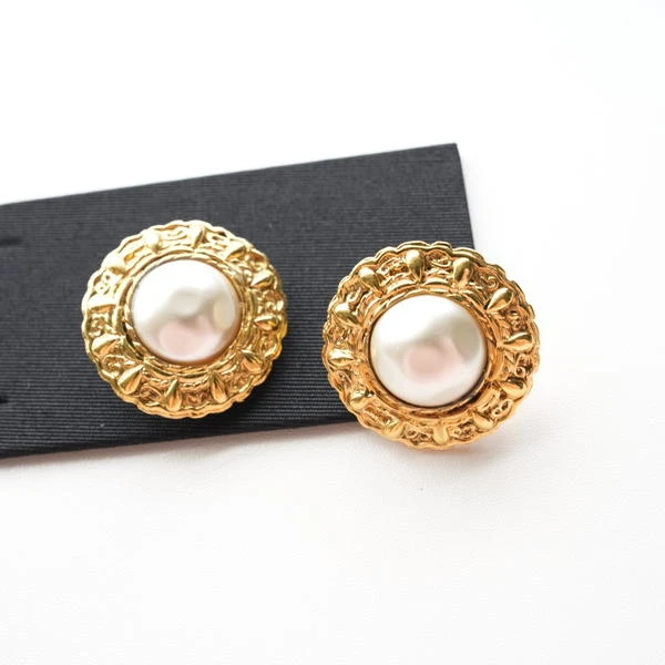 Chanel中古珠珠素金耳夹