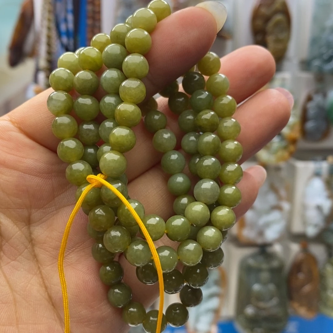 翡翠未镶嵌颈饰好