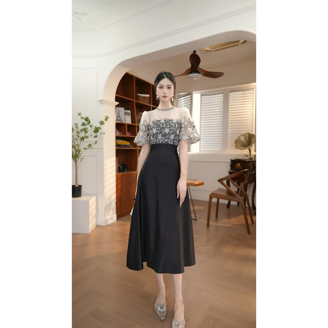 【宝总】时尚优雅收腰修身名媛宴会显瘦轻奢方领设计感连衣裙21706