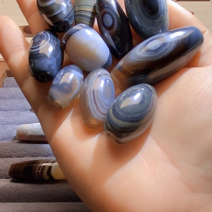爱***乌未镶嵌吊坠(不含链)玛瑙/玉髓