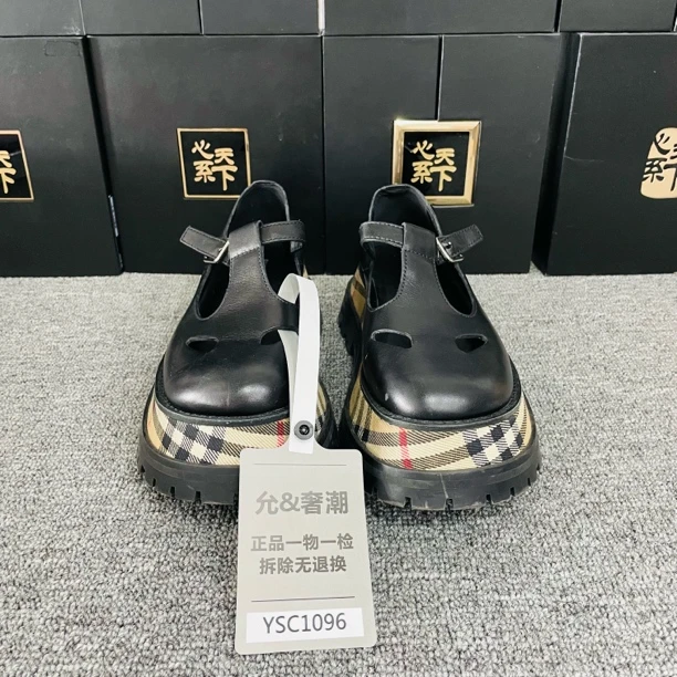 95新 BURBERRY/博柏利 博柏利玛丽珍老花松糕鞋38码ysc1096