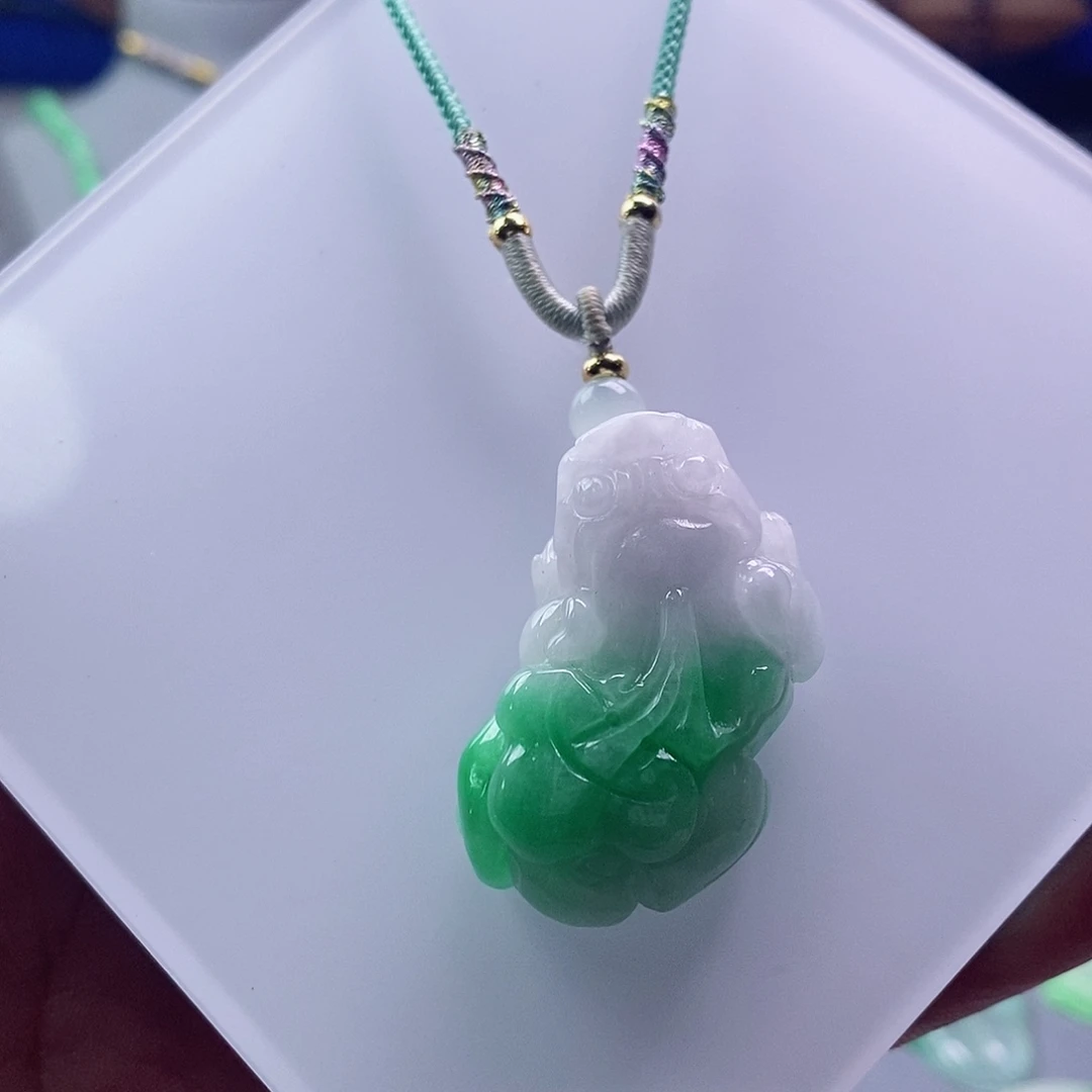 翡翠未镶嵌吊坠(赠链)
