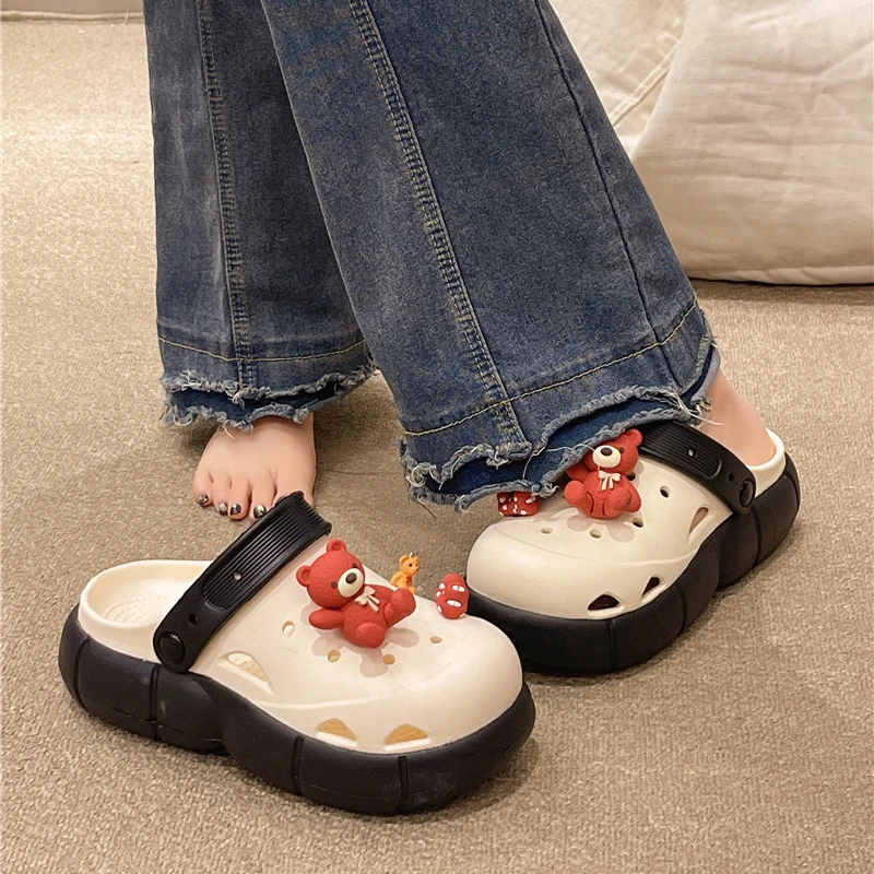 外穿洞洞鞋2025网红新款夏季厚底防滑包头软底卡通百搭凉拖鞋女款
