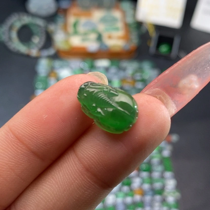 【闪购商品】翡翠挂件未镶嵌貔貅