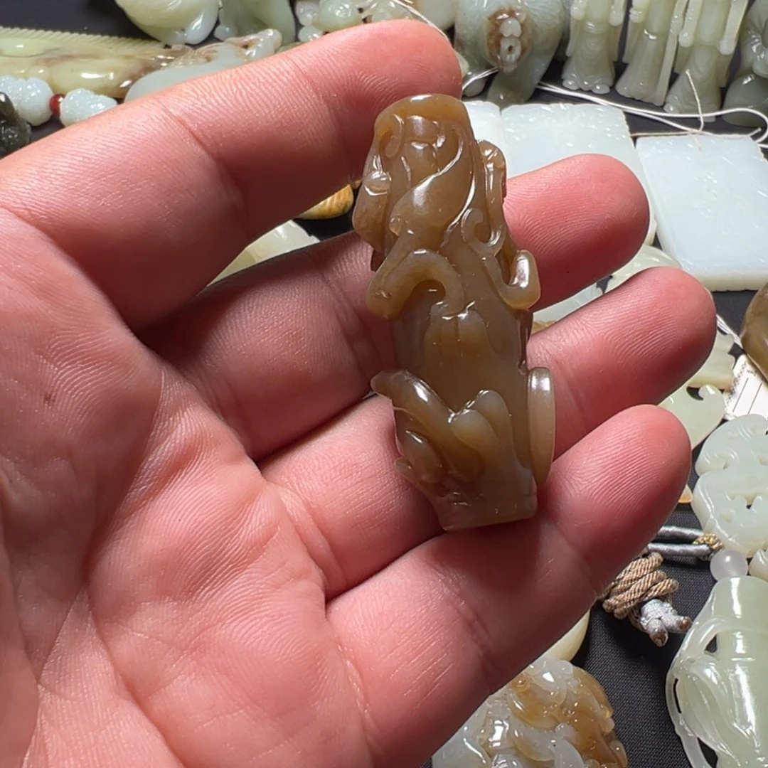弯***强颈饰未镶嵌和田玉