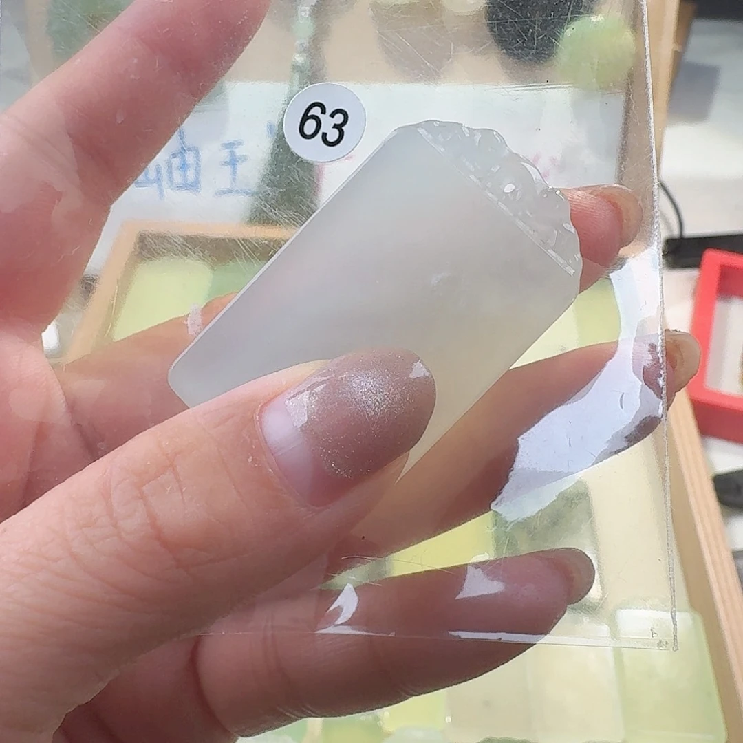 蛇纹石玉颈饰合金精美礼品