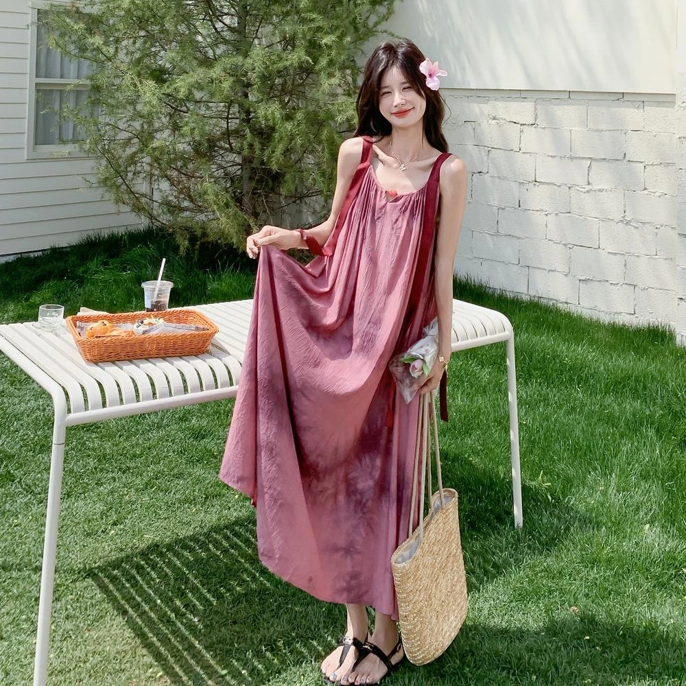 复古国风印染吊带连衣裙女夏季2025新款气质收腰褶皱度假A字长裙