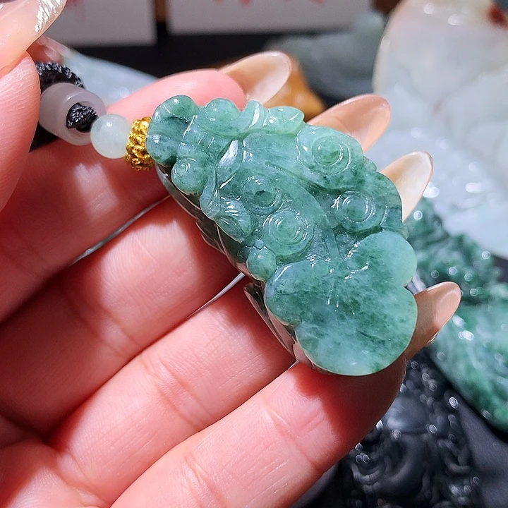 翡翠未镶嵌颈饰保真天然A货翡翠