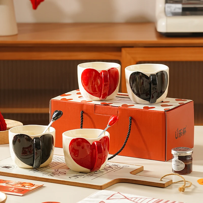 情人节ins轻奢风爱心情侣陶瓷马克杯高档手提礼品情侣对杯送礼品