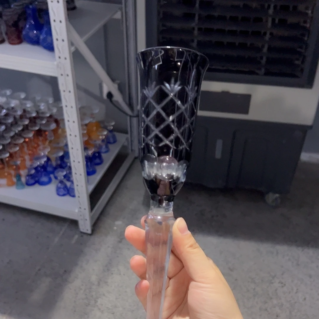 水晶玻璃高脚款微瑕一个