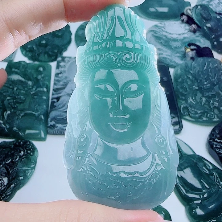 翡翠未镶嵌颈饰多样性发货天然的A货翡翠