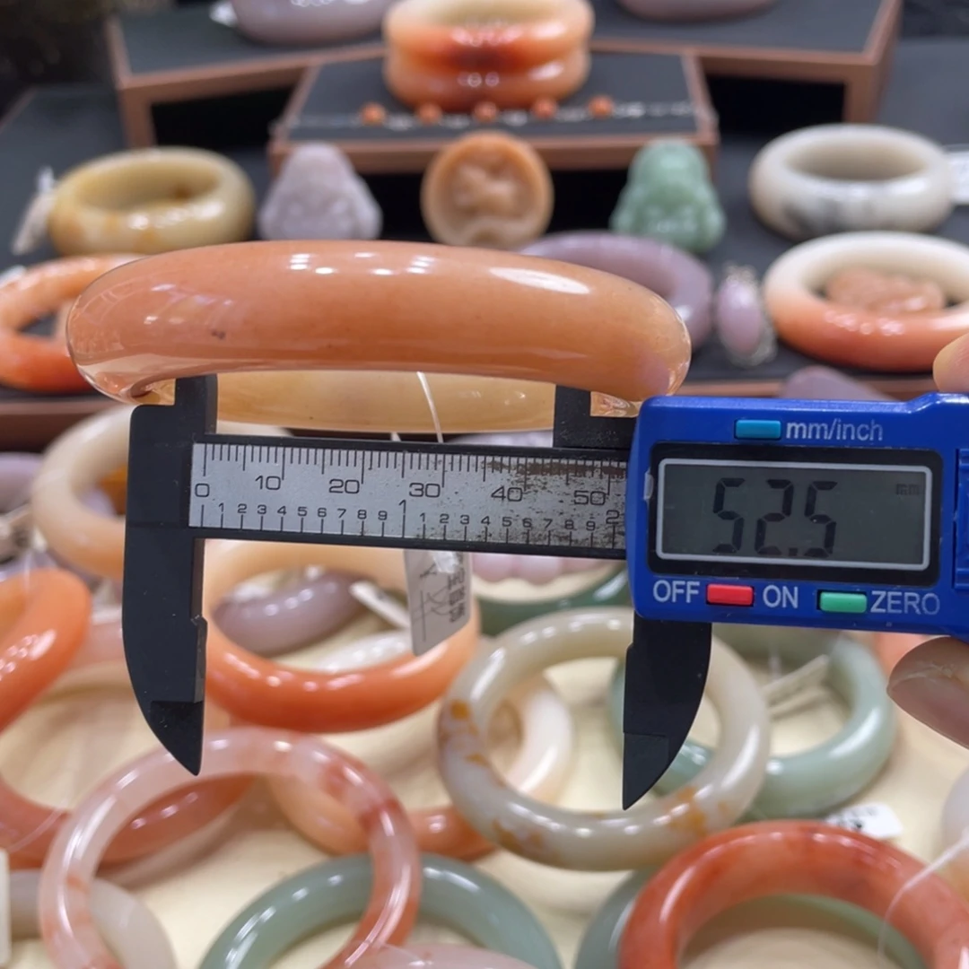 石英岩玉手镯未镶嵌