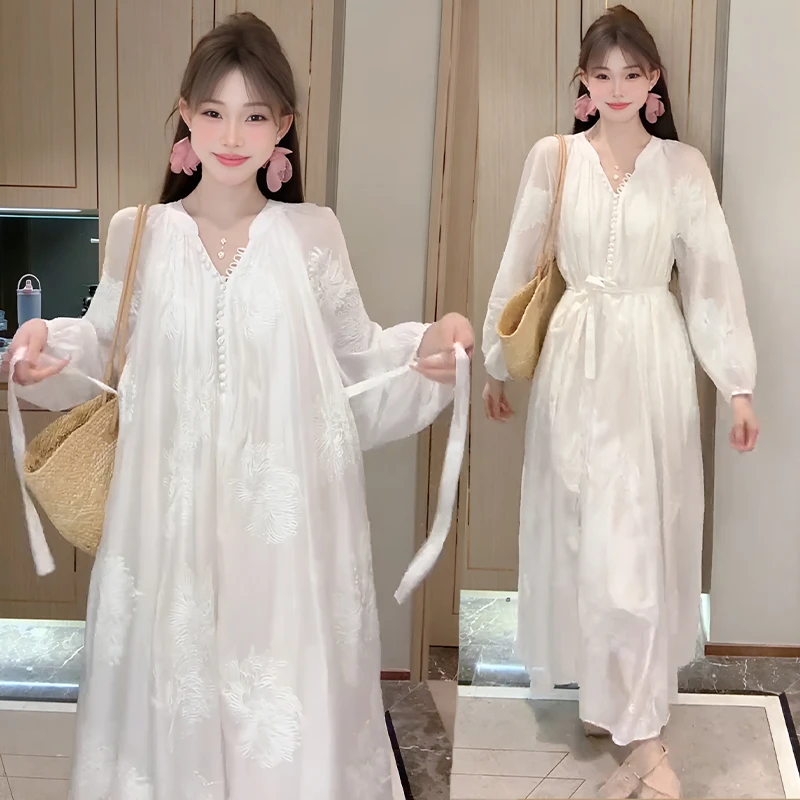 独特超好看裙子仙气V领连衣裙女装2025春夏季法式V领亚麻连衣裙