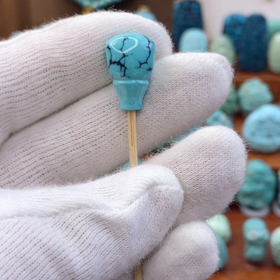 未镶嵌绿松石珠宝奇石