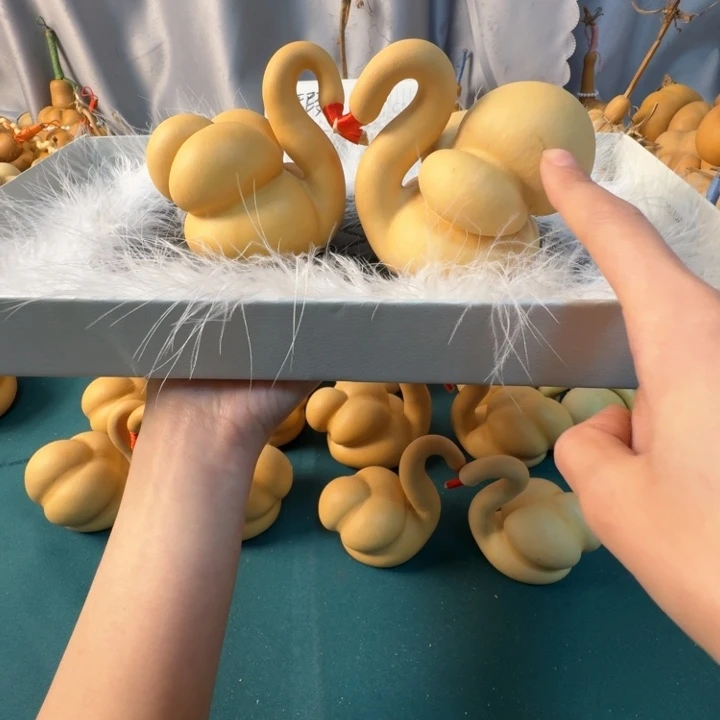 娱***财大叶紫檀（黑酸枝木类）