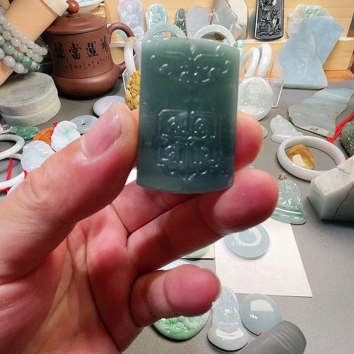 翡翠未镶嵌颈饰翡翠仿古牌（双面工）