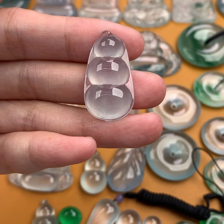 颈饰未镶嵌翡翠….