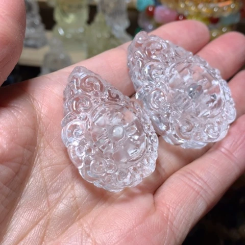 水晶吊坠未镶嵌想****言吊坠两个