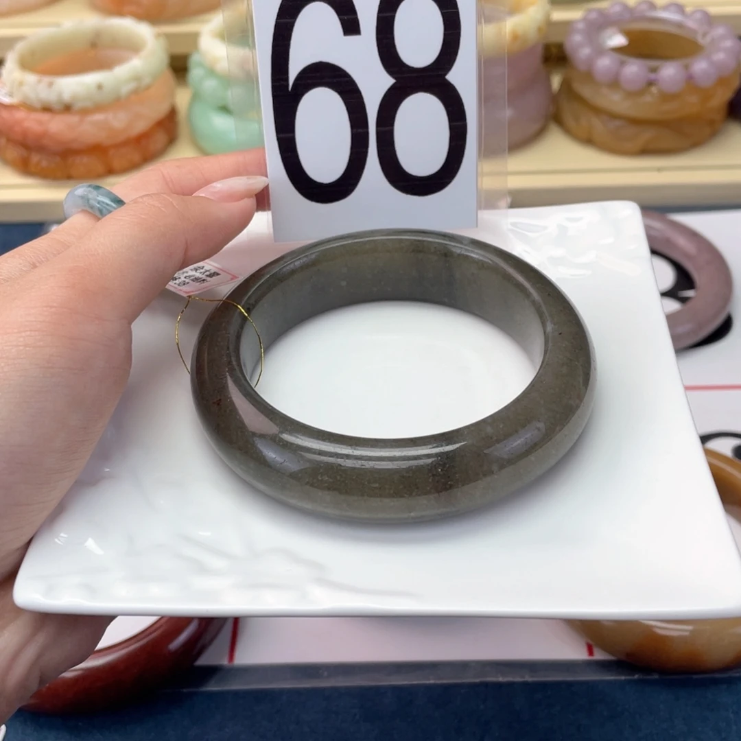 石英岩玉未镶嵌手镯