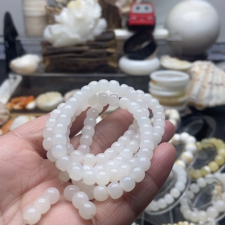 非金属贝壳玉化冰老型全品0.6*0.7多圈