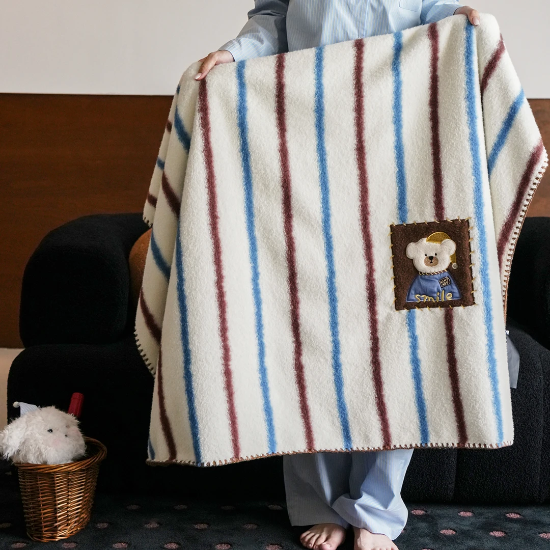A类260g咩咩绒盖毯沙发毯儿童冬季毯子卡通可爱加厚午睡毯毛毯