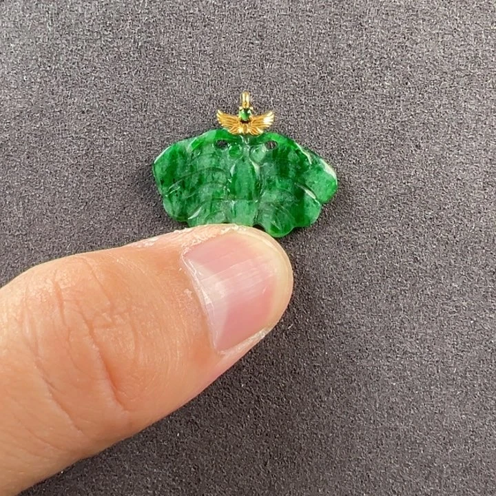 翡翠挂件未镶嵌蝴蝶