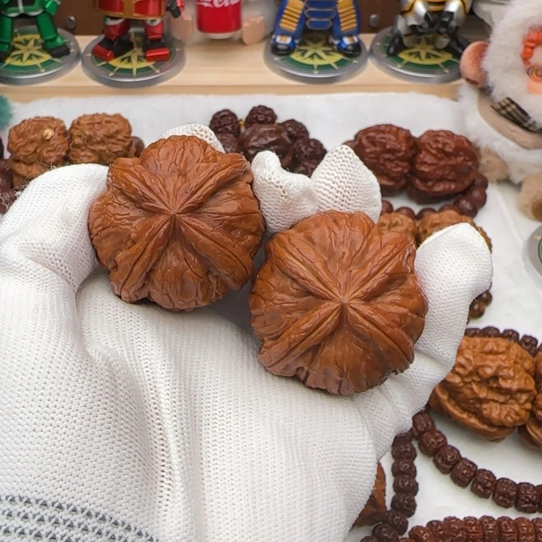 文玩核桃吊坠42元宝四棱