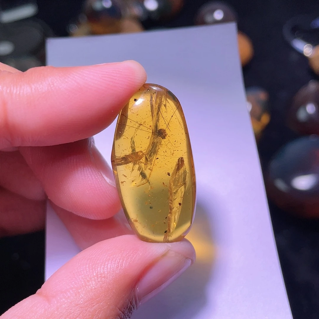 琥珀裸石未镶嵌钰，