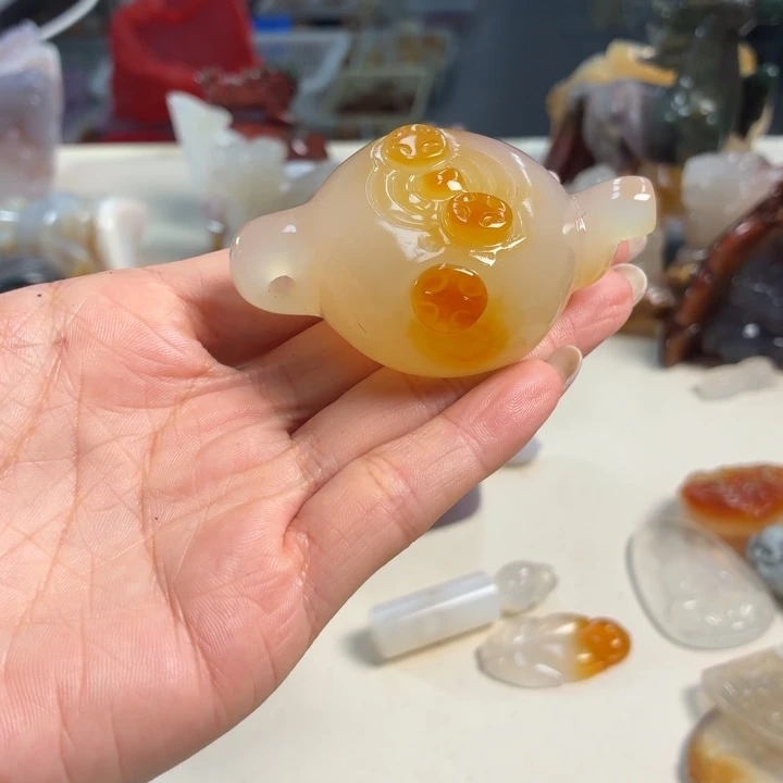 未镶嵌颈饰玛瑙/玉髓