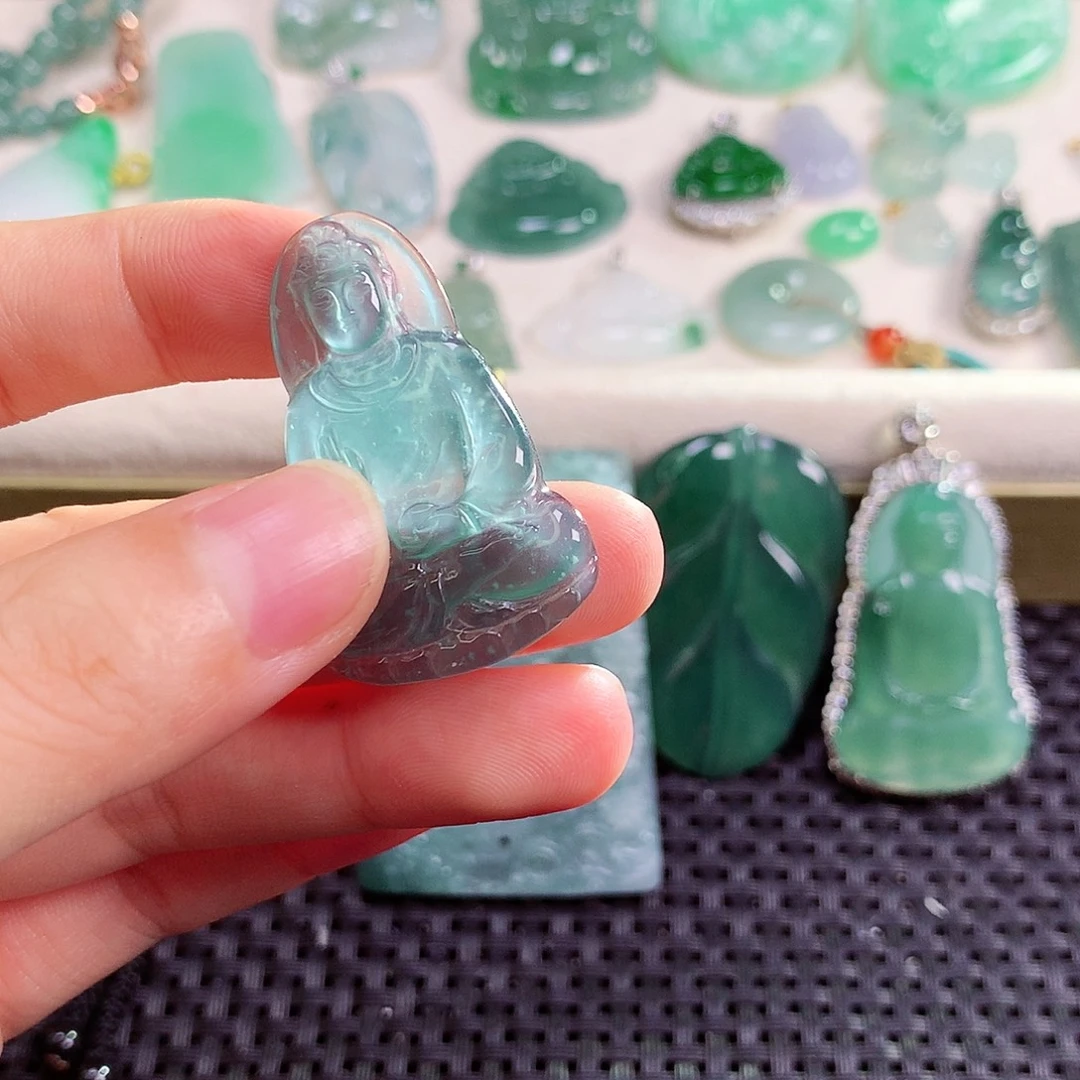 翡翠未镶嵌颈饰翡翠