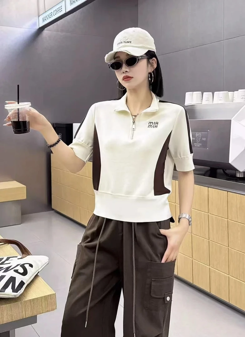 时尚休闲两色套头短袖