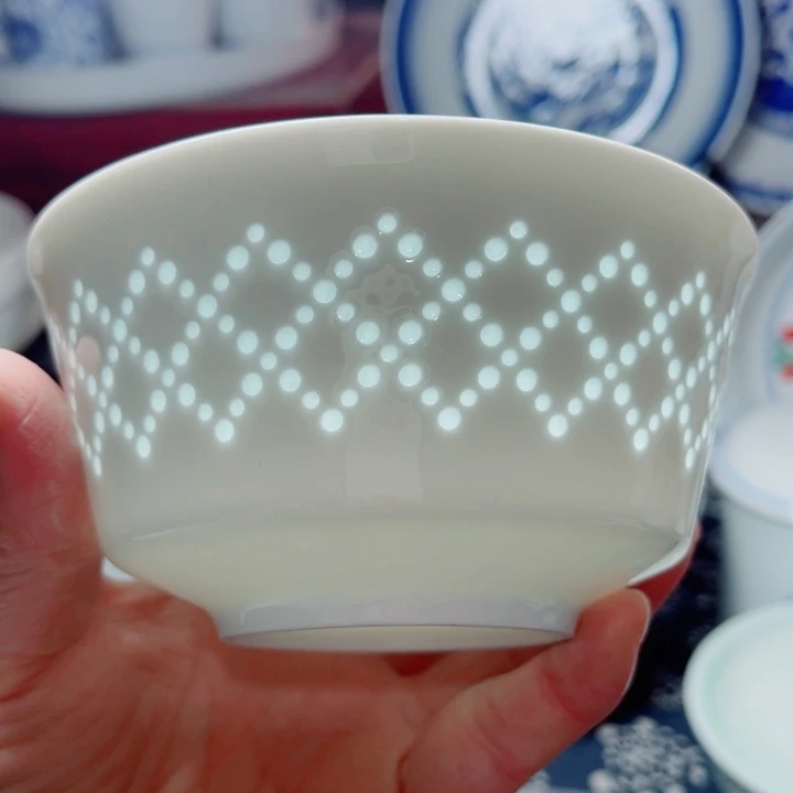 青花玲珑5寸饭碗网格