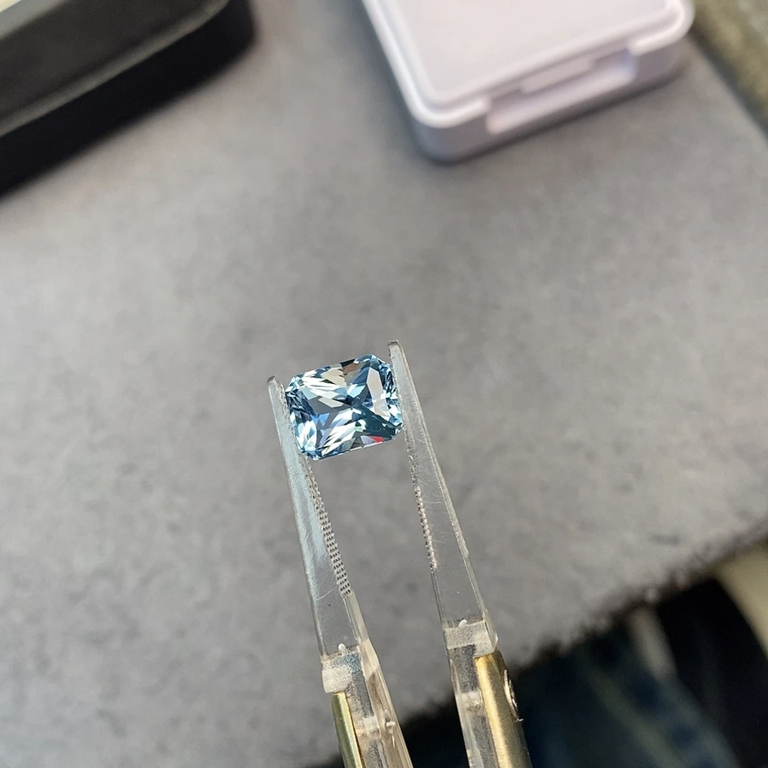 未镶嵌海蓝宝石笔搁2.46ct 圣玛利亚