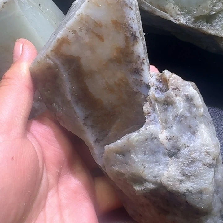 和田玉未镶嵌珠宝半成品