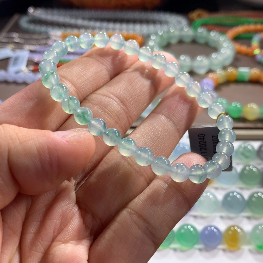 翡翠未镶嵌手链冰种蓝底飘花单圈 卡6