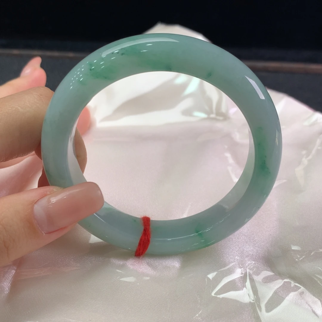 翡翠未镶嵌手镯缅甸A货翡翠 种水阳绿55 56